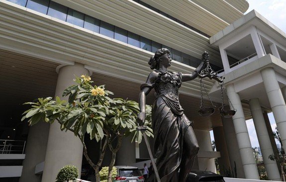 2 Bos Sugar Group Dicekal Terkait Kasus Eks Pejabat MA Zarof Ricar 1 gedung kejaksaan agung republik indonesia 169