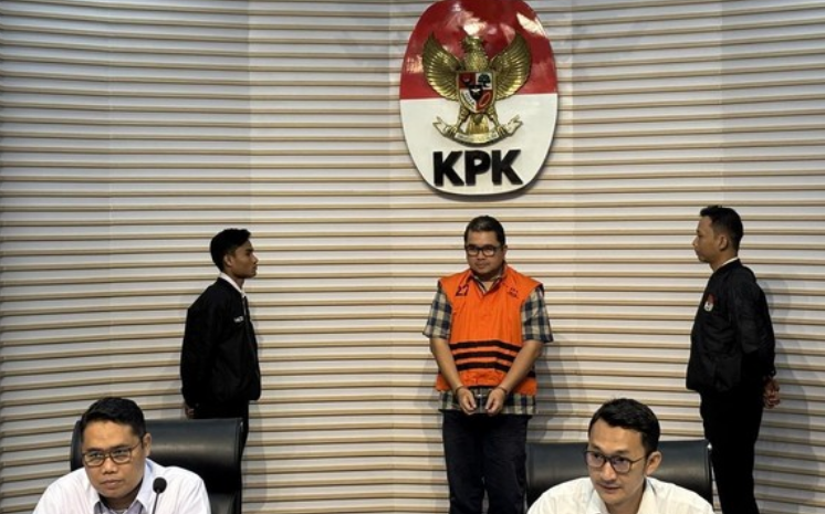 KPK Tahan Eks Dirut PGN Hendi Prio Santoso Terkait Kasus Jual Beli Gas 1 Screenshot 2025 10 01 220220