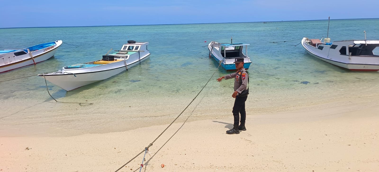 Dua Anak Tenggelam di Pantai Mamburit, Warga Kalisangka Berduka 1 WhatsApp Image 2025 10 05 at 07.11.02 b0e065d4