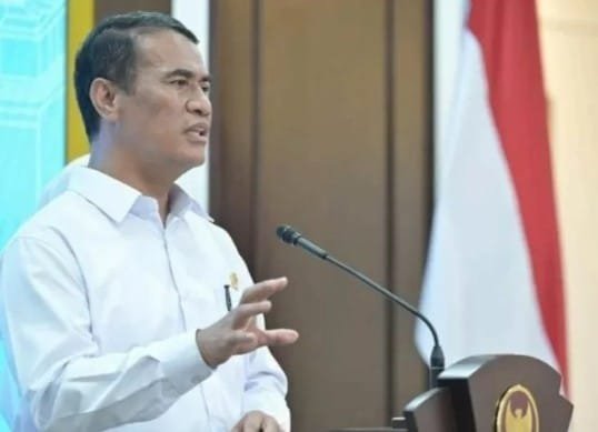 Presiden Prabowo Tunjuk Menteri Pertanian Amran Sulaiman Rangkap Jabatan sebagai Kepala Bapanas 1 WhatsApp Image 2025 10 11 at 08.39.44