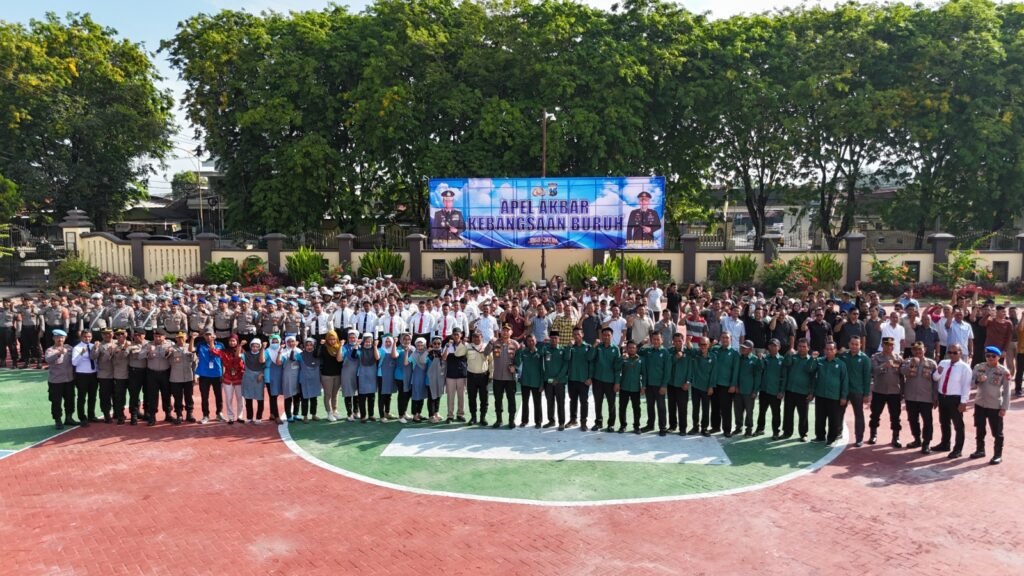 Sinergi Buruh dan Polri, Kapolres Sumenep Kobarkan Semangat Persatuan di Apel Akbar Kebangsaan 2 WhatsApp Image 2025 10 23 at 13.17.16