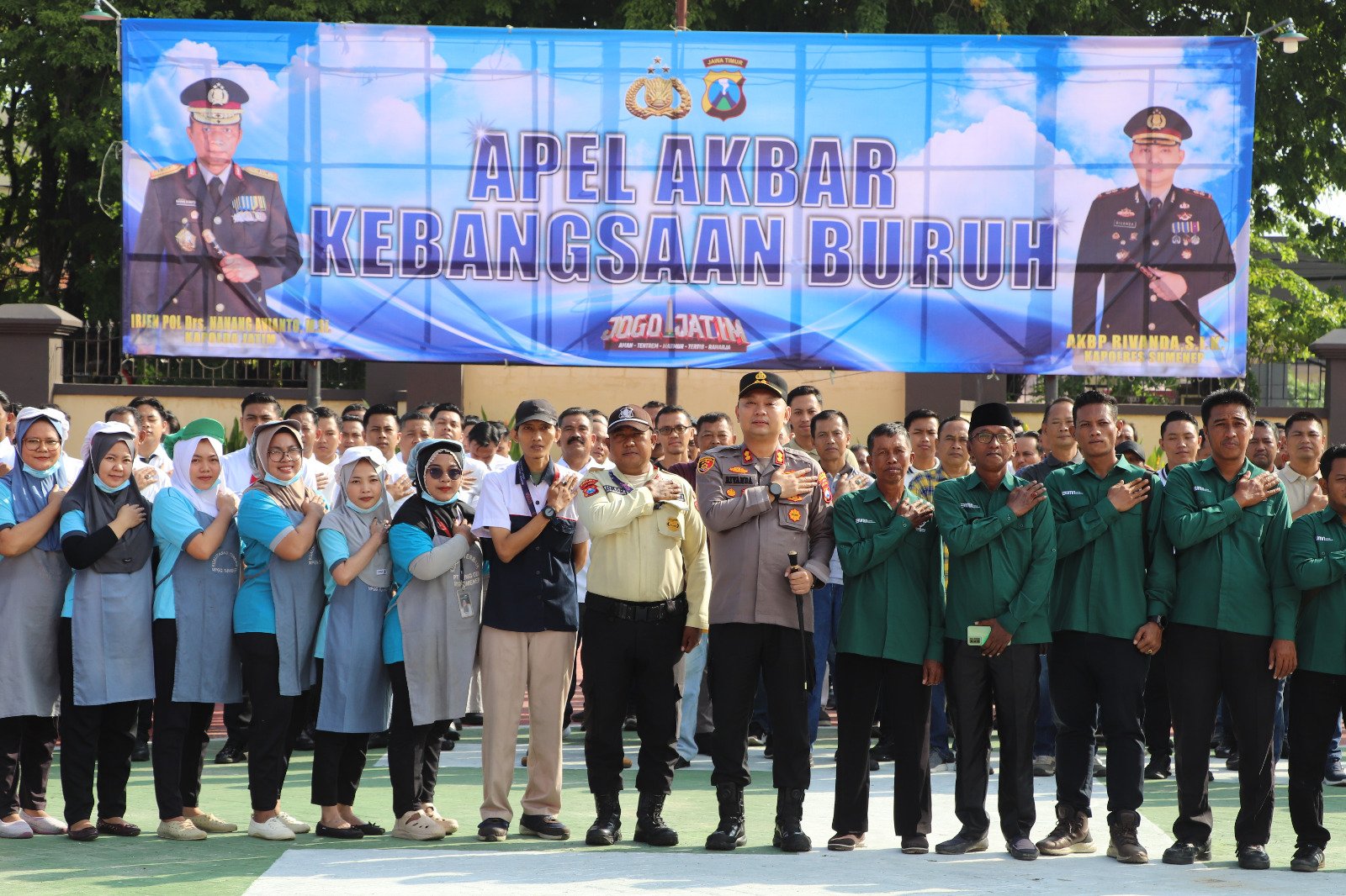 Sinergi Buruh dan Polri, Kapolres Sumenep Kobarkan Semangat Persatuan di Apel Akbar Kebangsaan 1 WhatsApp Image 2025 10 23 at 13.17.17