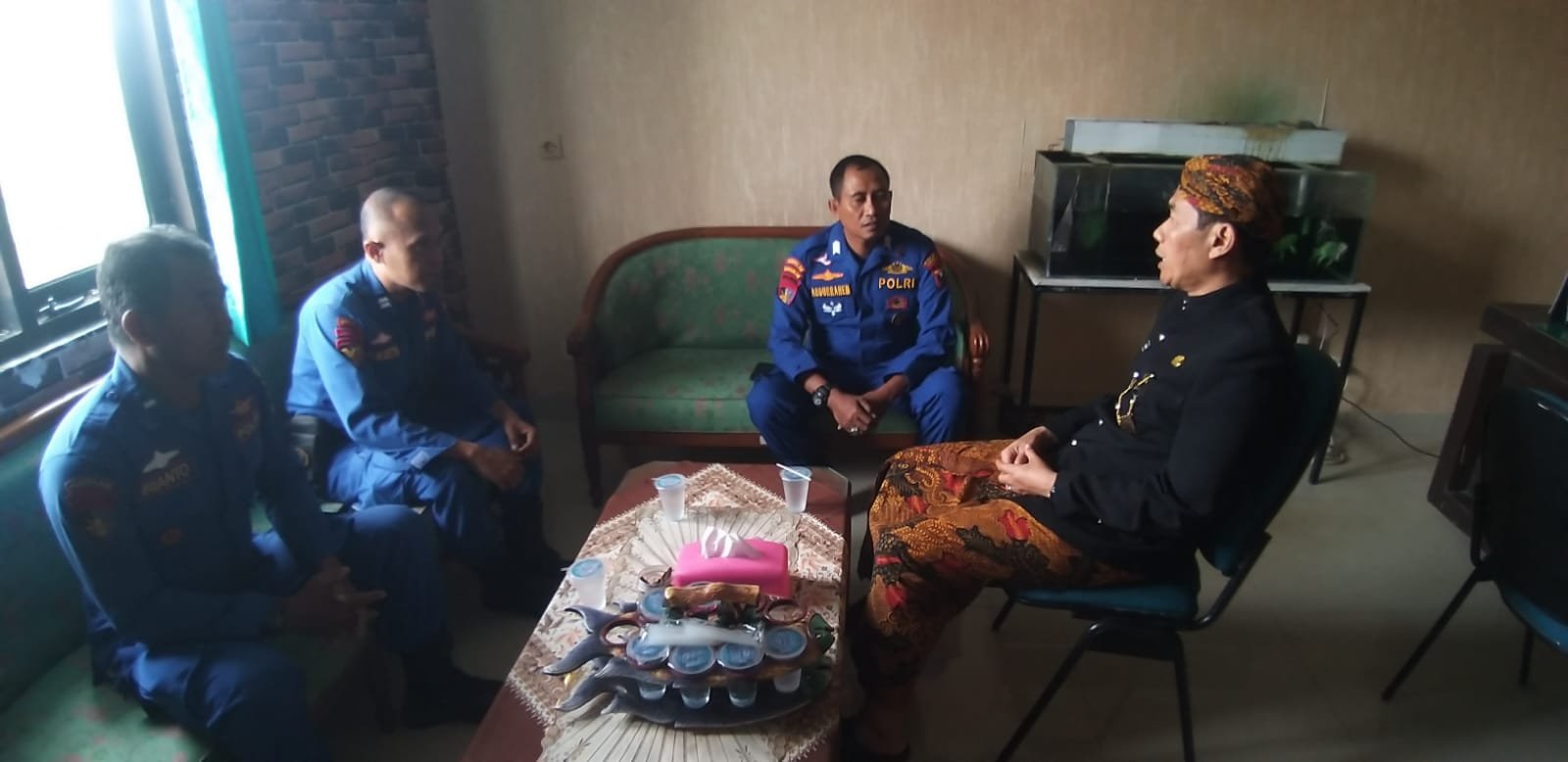 Perkuat Sinerginitas Polairud Polda Jatim Memberi dukungan Untuk Kampung Nelayan Merah Putih di Sumenep. 1 WhatsApp Image 2025 10 31 at 04.53.10 2