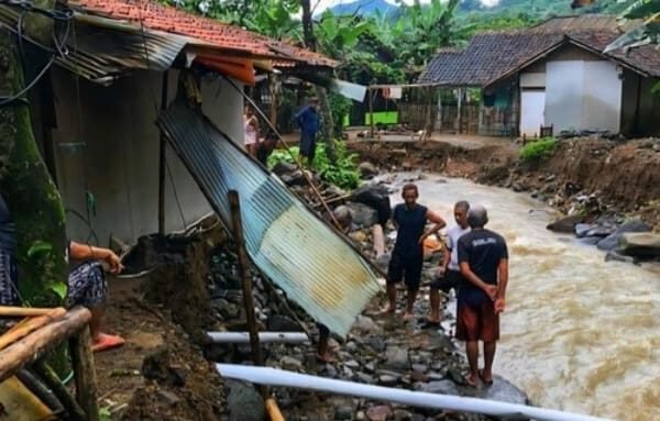 WhatsApp Image 2025 11 11 at 21.40.52