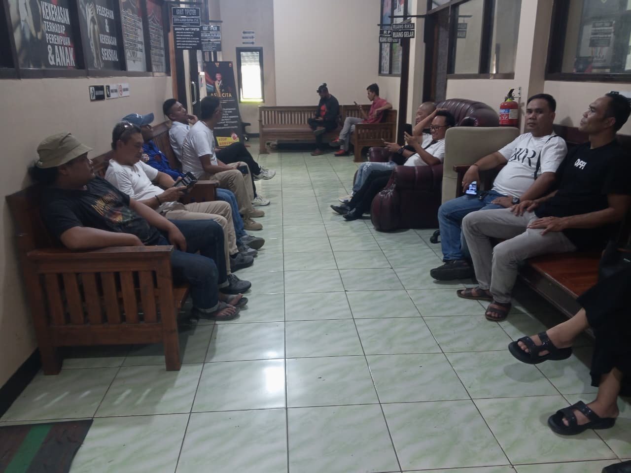 Diduga Ancam Warga Lewat Voice Note, Oknum Mengaku Wartawan Dilaporkan ke Polisi 1 WhatsApp Image 2025 12 24 at 15.57.56 1