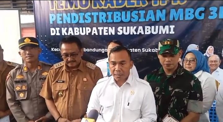 Camat Kabandungan Dampingi Kunjungan Kerja Menteri BKKBN RI, Perkuat Sinergi Percepatan Penurunan Stunting 1 WhatsApp Image 2026 01 12 at 19.58.38