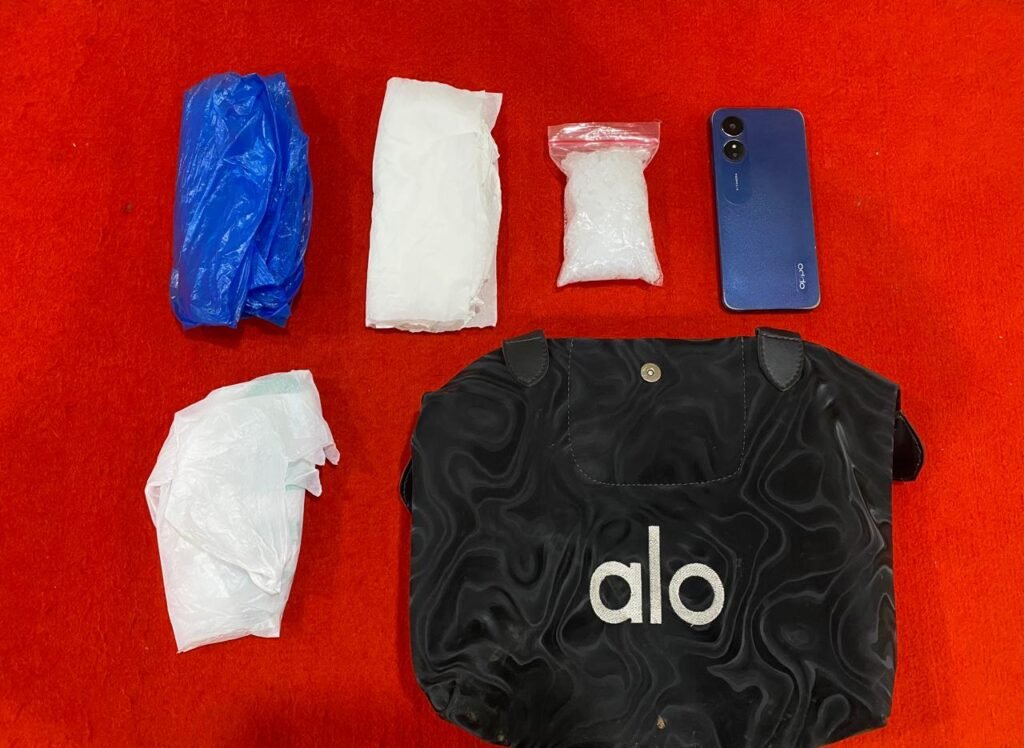 Satresnarkoba Polres Sumenep Ungkap Peredaran Sabu 100 Gram di Kecamatan Dasuk 3 WhatsApp Image 2026 01 22 at 09.38.15