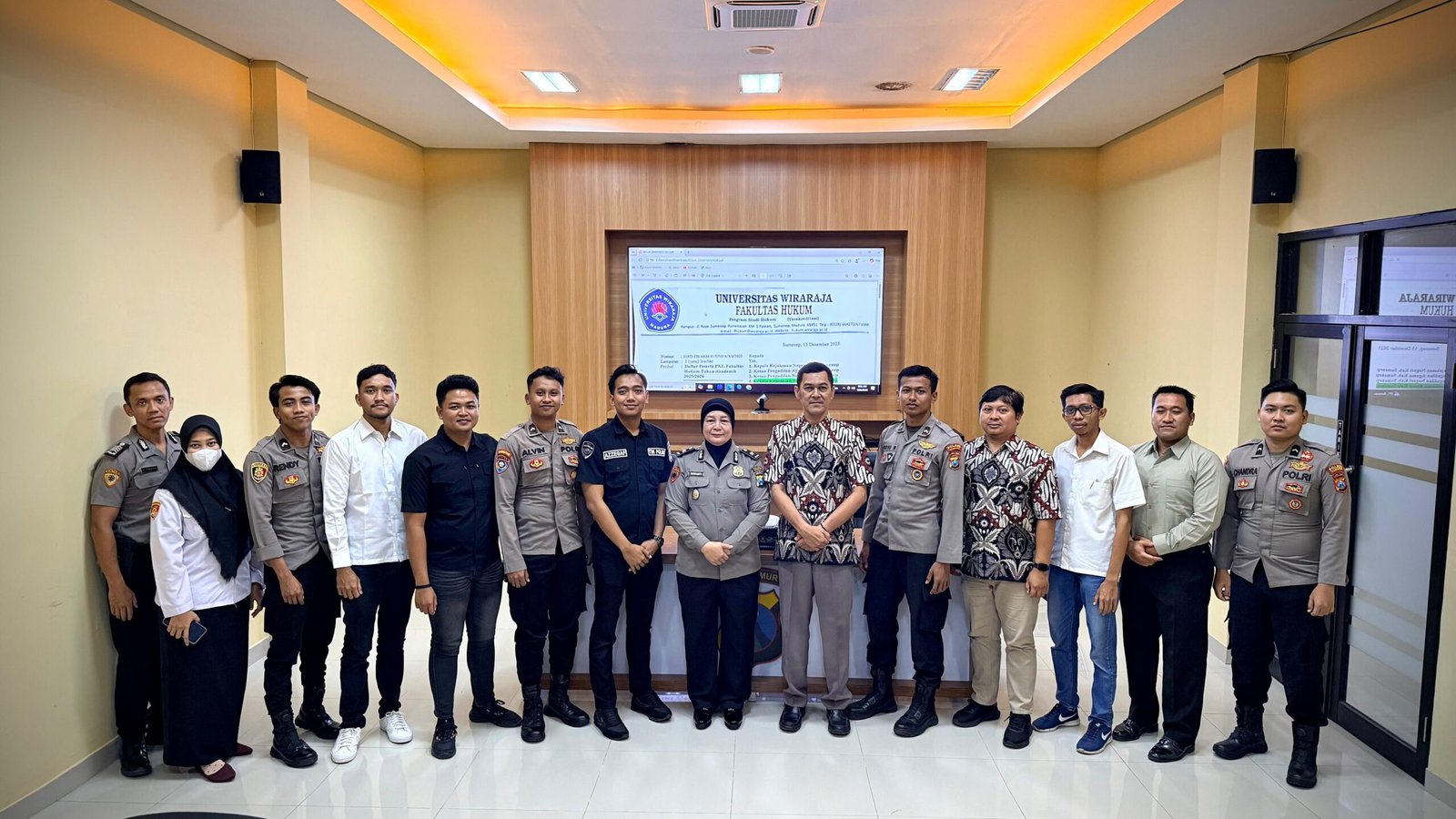 Kolaborasi Dunia Akademik dan Kepolisian, Polres Sumenep Tutup PKL Mahasiswa FH Wiraraja 3 WhatsApp Image 2026 01 26 at 13.14.08 scaled