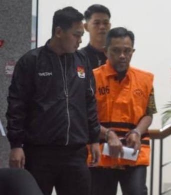 OTT KPK di Cilacap: Bupati Syamsul Auliya Rachman dan Sekda Jadi Tersangka Dugaan Pemerasan Dana THR Rp750 Juta 1 WhatsApp Image 2026 03 15 at 5.12.31 PM