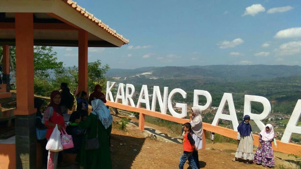 Menyingkap Surga Tersembunyi Desa Kebonmanggu: Harmoni Ekowisata, Pertanian, dan Pemberdayaan di Sukabumi 3 WhatsApp Image 2026 06 01 at 06.19.20