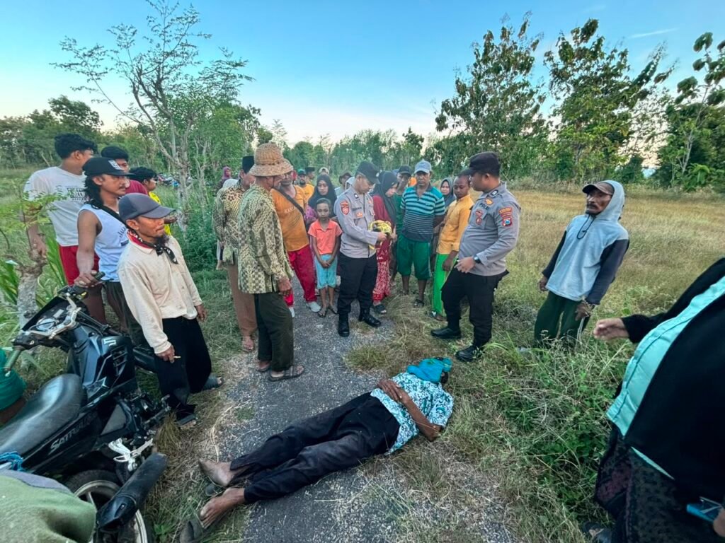 Warga Lobuk Ditemukan Meninggal Dunia di Jalan Desa, Polsek Bluto Lakukan Olah TKP dan Penyelidikan 3 WhatsApp Image 2026 06 12 at 11.27.31