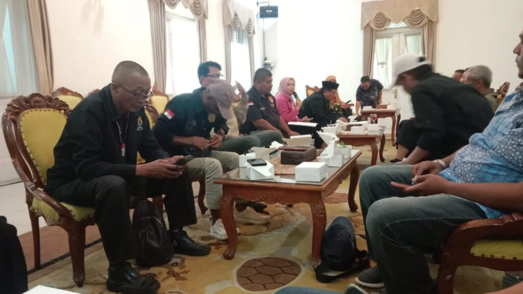 Dana Hibah Vertikal Rp5,6 Miliar Disorot, JWI Desak Pemkab Sukabumi Evaluasi Total Kebijakan Anggaran 2 WhatsApp Image 2026 06 12 at 13.10.01