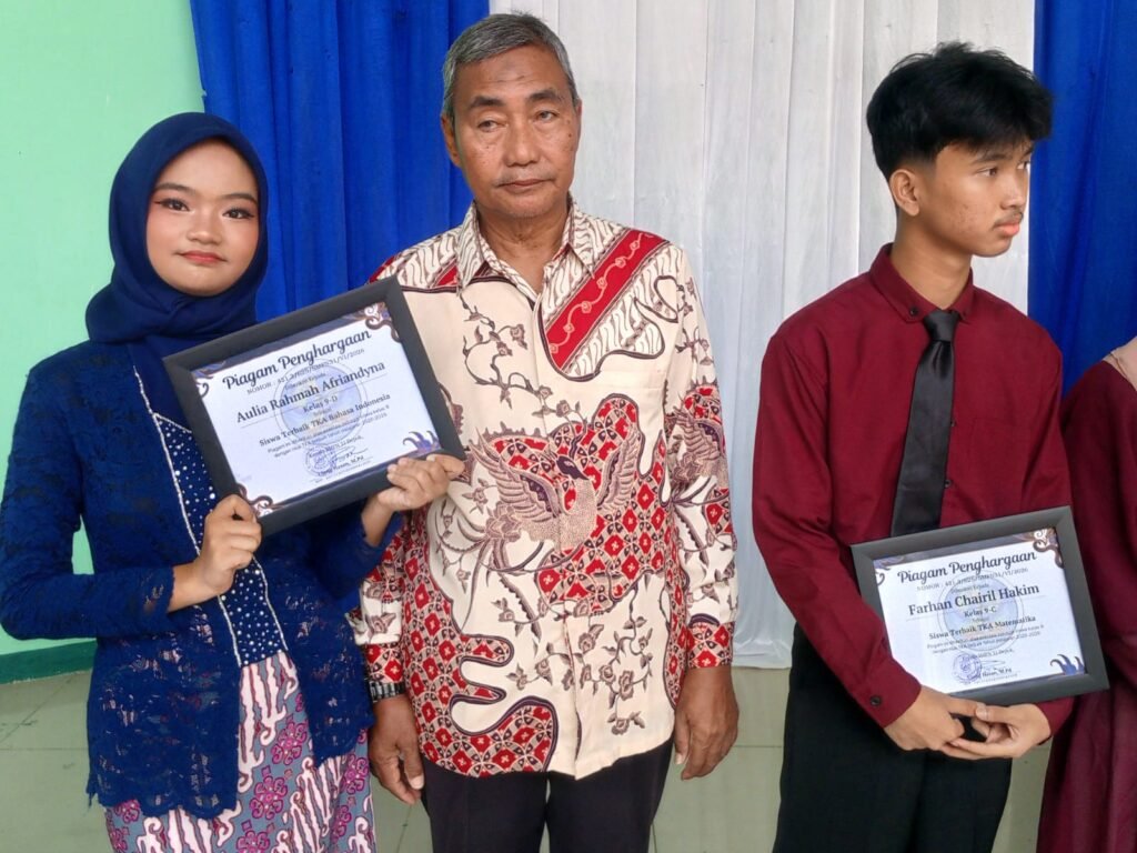 Milad ke-5 SMPN 31 Depok, Panggung Kreativitas Siswa Jadi Bukti Semangat Prestasi dan Karakter Generasi Muda 3 WhatsApp Image 2026 06 22 at 12.44.50