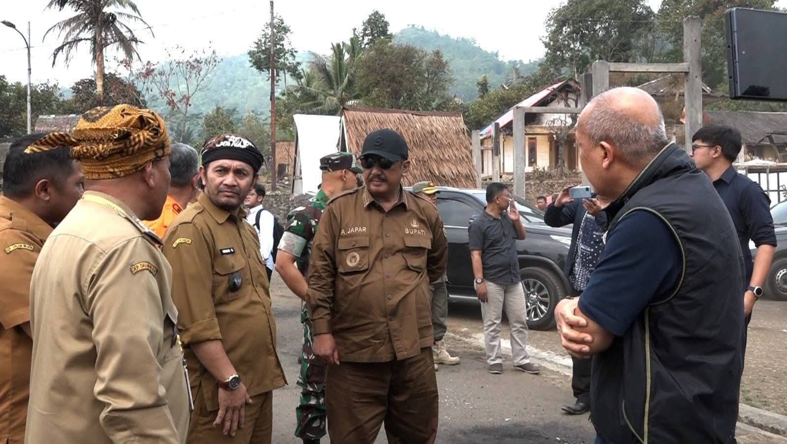 DAMPINGI WAKIL KETUA DPR RI KE CIPTAMULYA, BUPATI TEGASKAN PEMKAB SUKABUMI TERUS MENGAWAL HINGGA PEMULIHAN 2 WhatsApp Image 2026 08 11 at 11.39.46 AM
