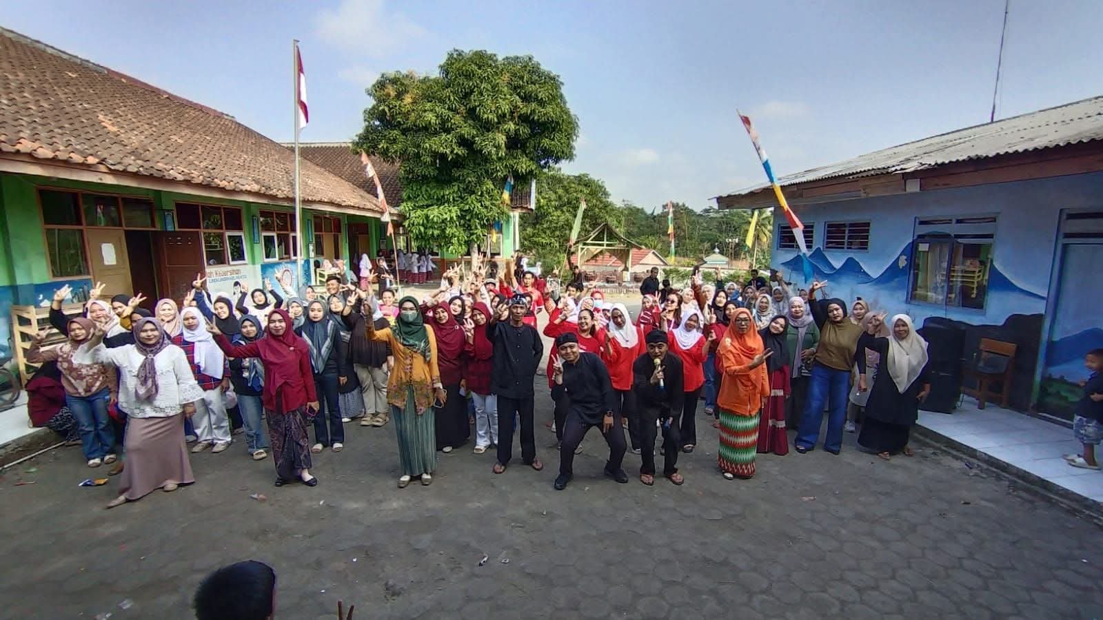 Ketika Sekolah Tumbuh Bersama: SD Negeri 2 Purabaya Bangun Prestasi Lewat Gotong Royong dan Keterbukaan 1 WhatsApp Image 2026 08 14 at 2.00.55 PM