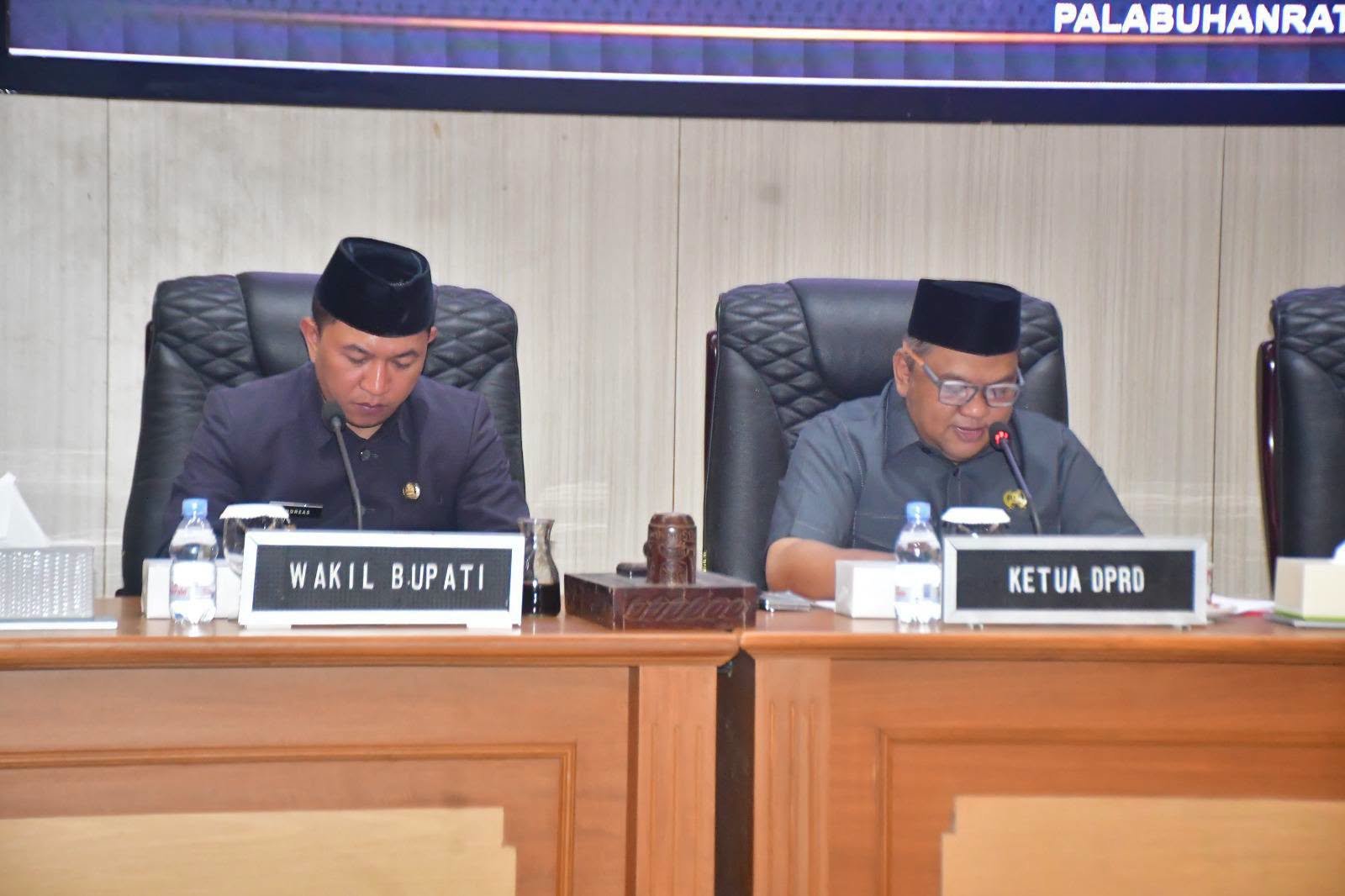 Paripurna DPRD, Pemkab Sukabumi Sampaikan Nota Pengantar Raperda Perubahan APBD 2026 2 790457658 1724967518735833 4574470869309837276 n