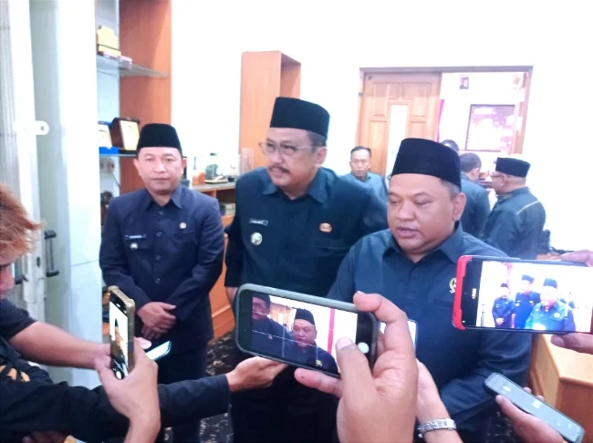 DPRD Sukabumi Setujui Perubahan APBD 2026, PPPK hingga Infrastruktur Jadi Prioritas 1 Picsart 26 09 16 12 14 25 148