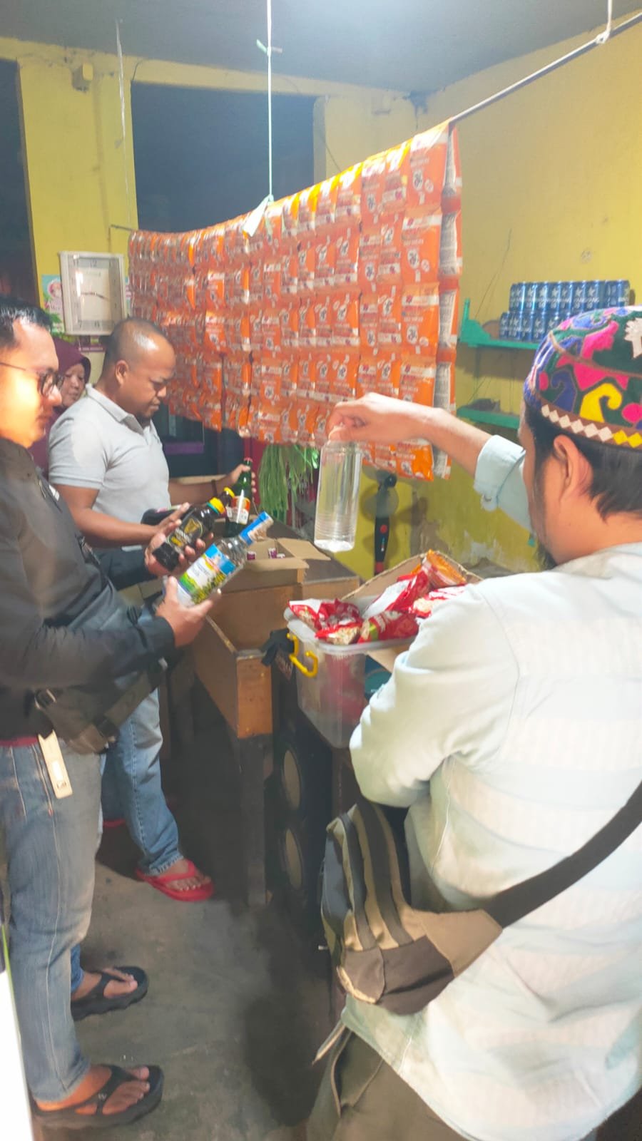 Satresnarkoba Polresta Sumenep Ungkap Peredaran Miras di Toko Kelontong Bangselok 2 WhatsApp Image 2026 09 23 at 20.34.29 2