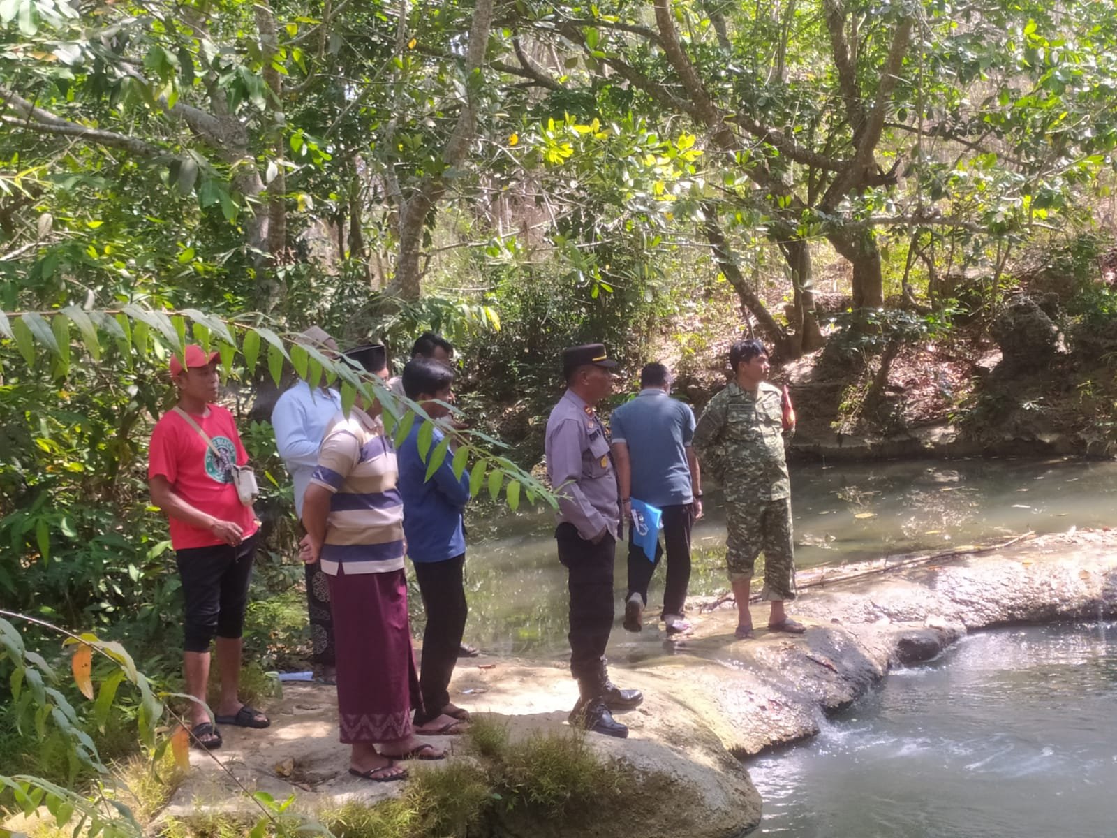 Siswa SMAN 1 Ambunten Meninggal Dunia Usai Tenggelam di Sungai Nangka 2 WhatsApp Image 2026 10 04 at 7.45.33 AM