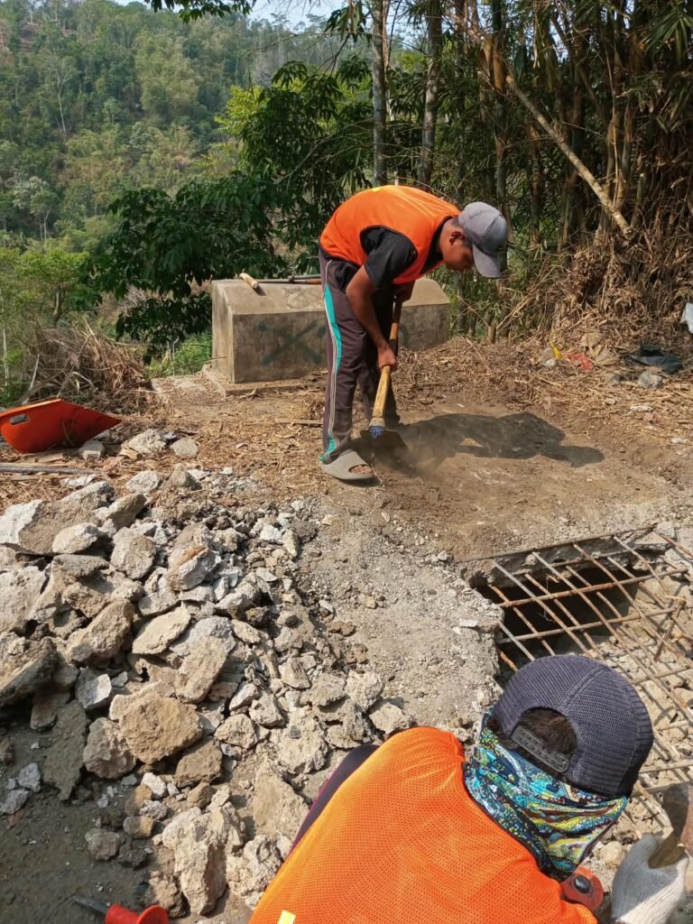 Perkim Kabupaten Sukabumi Dipertanyakan, Material Jadi Sorotan: Konsultan Pengawas dan PPK Kemana? 2 WhatsApp Image 2026 10 05 at 18.24.44